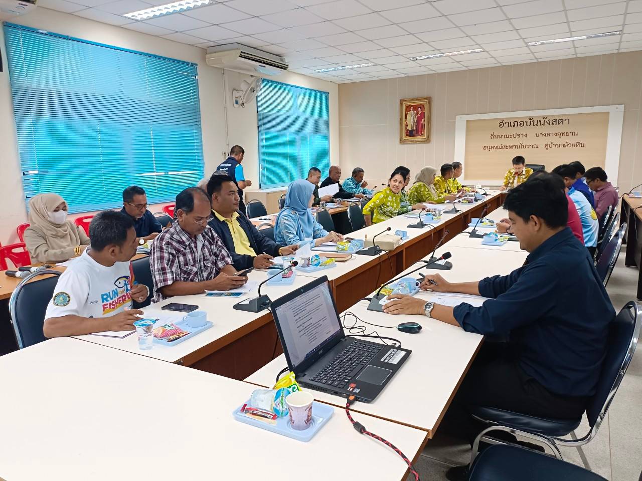 ภาพกิจกรรมเข้าร่วมประชุม หัวหน้าส่วนราชการ  รวมถึงเตรียมความพร้อมต้อนรับ ผู้ว่าราชการจังหวัดยะลา และคณะฯ ในกิจกรรม..คลิก