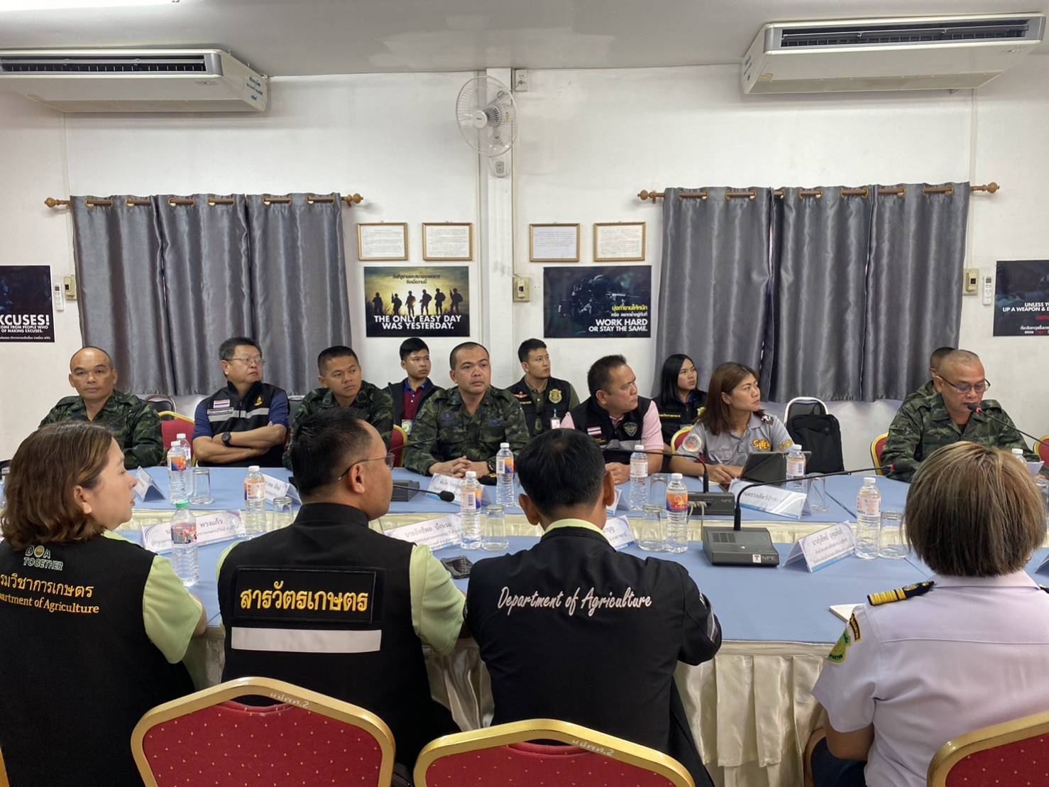 ร่วมให้การต้อนรับ นายขจรวิทย์  พันธุ์ยางน้อย ผอ.สำนักวิจัยและพัฒนาการเกษตร เขตที่ 4..คลิก