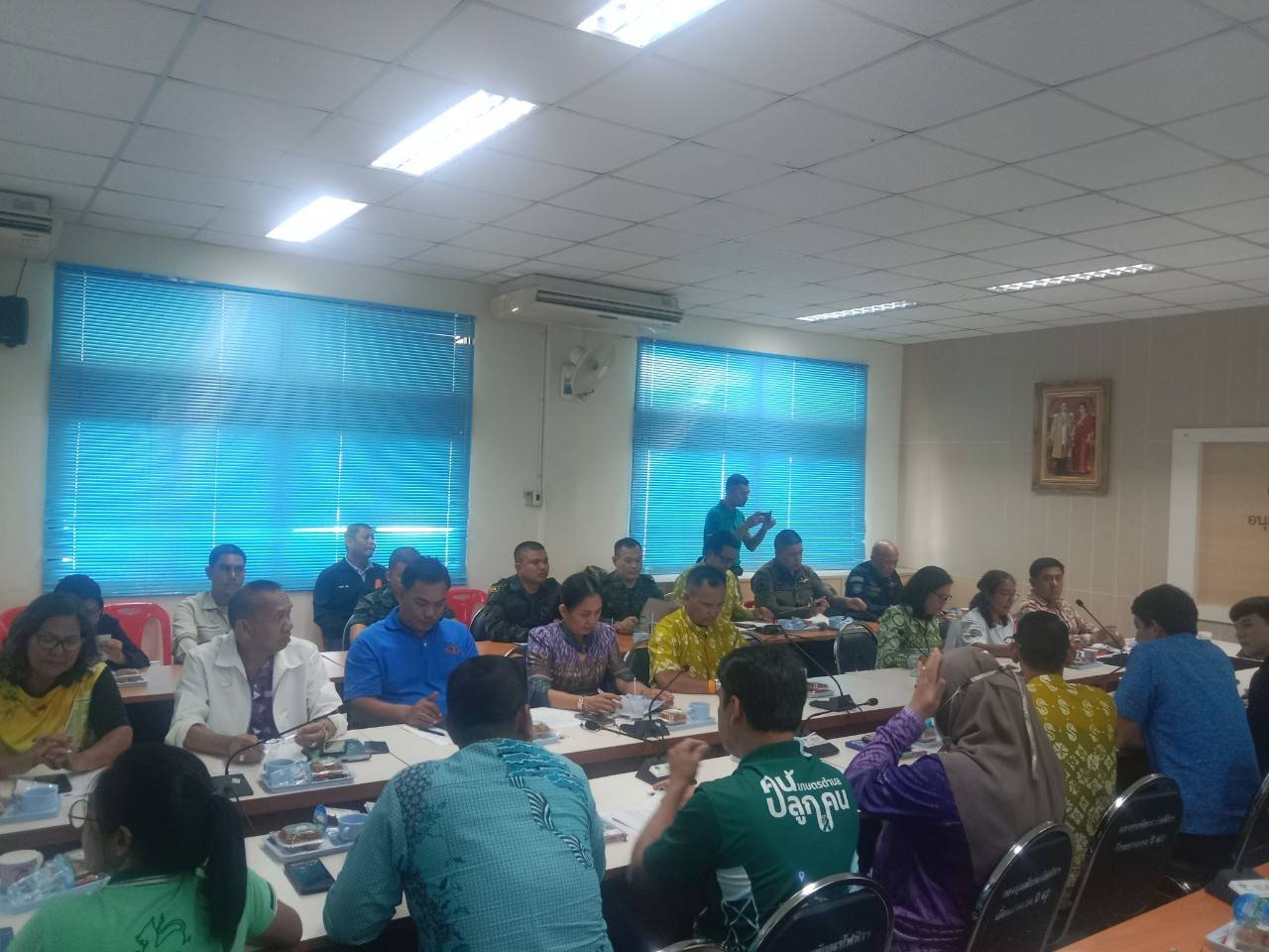 ภาพกิจกรรมเข้าร่วมประชุมเตรียมความพร้อมกิจกรรมผู้ว่าฯ สัญจรนอนพื้นที่อำเภอบันนังสตา..คลิก