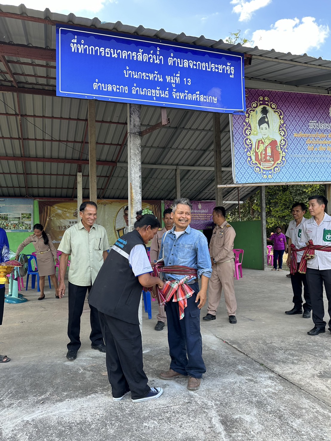 เข้าตรวจเยี่ยมโครงการธนาคารสินค้าเกษตร (กิจกรรมสนับสนุนธนาคารผลผลิตสัตว์น้ำ แบบมีส่วนร่วม) ตำบลจะกงประชารัฐ..คลิก