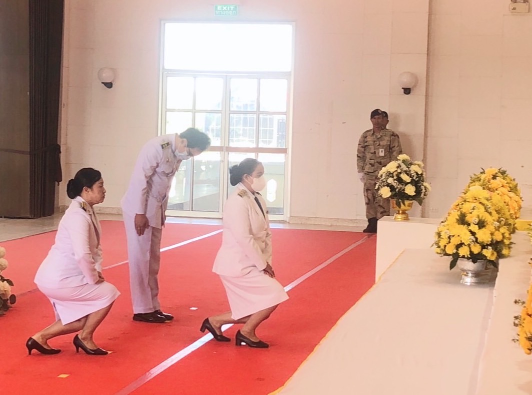 ประมงอุบลฯ ร่วมพิธีวางพานพุ่มดอกไม้สด ถวายราชสดุดี เนื่องในวันยุทธหัตถี ของสมเด็จพระนเรศวรมหาราช..คลิก
