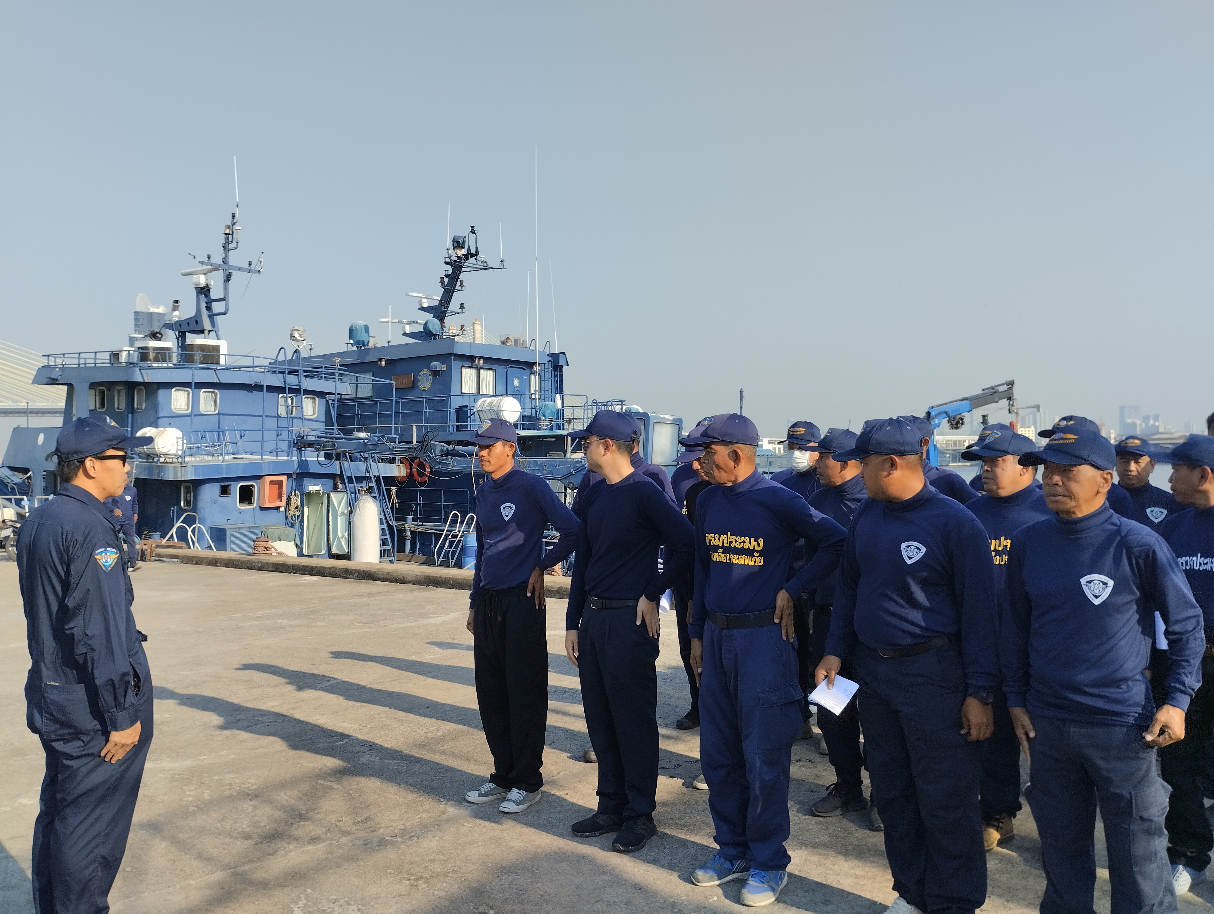 ทำการทดสอบระบบต่างๆ ของเรือตามแผนการบำรุงรักษาประจำเดือนและฝึกสถานีฉุกเฉินต่างๆ..คลิก