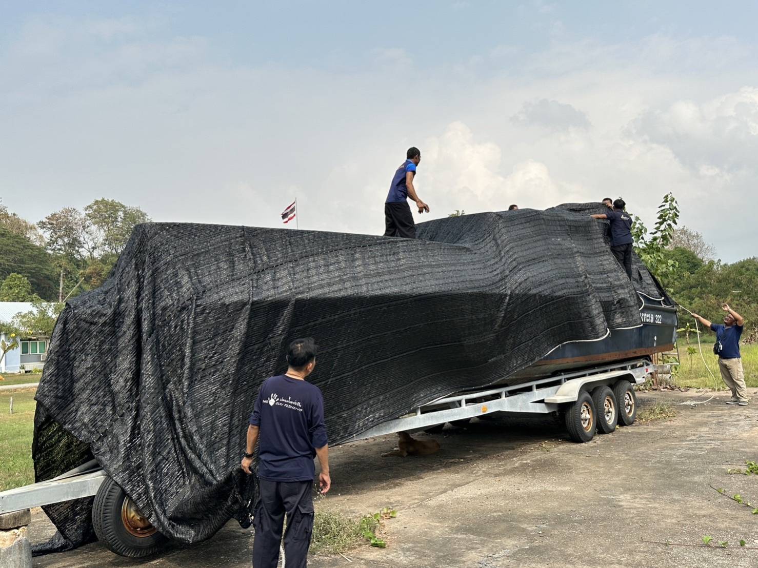ดำเนินการตรวจเช็คสภาพและบำรุงรักษาเรือตรวจประมงทะเลและรถยนต์
