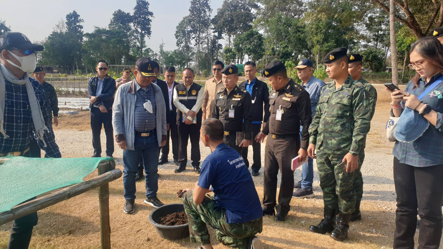 ร่วมให้การต้อนรับ พลเอก วิจักขฐ์ สิริบรรสพ ที่ปรึกษาพิเศษประจำสำนักงานมูลนิธิชัยพัฒนา และคณะฯ ที่ได้เดินทางมาตรวจเยี่ยม..คลิก