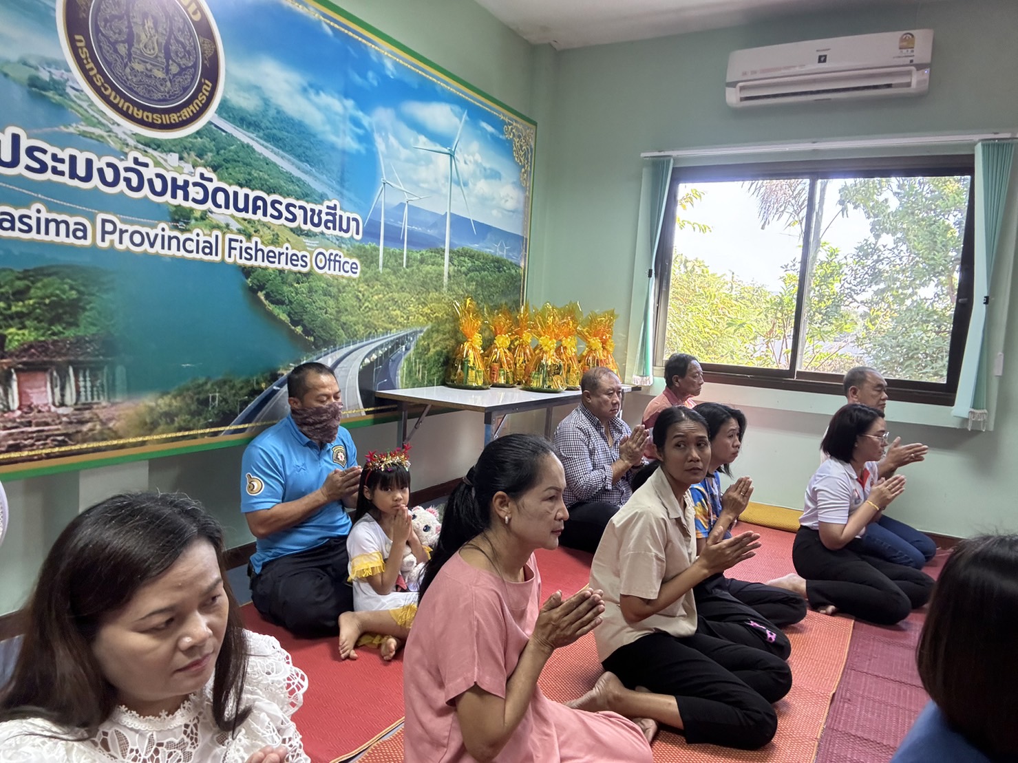 วันพุธที่ 10 มกราคม 2567 สำนักงานประมงจังหวัดนครราชสีมาได้จัดงานทำบุญเลี้ยงพระที่สำนักงาน เพื่อความเป็นศิริมงคลต้อนรับปีใหม่..คลิก
