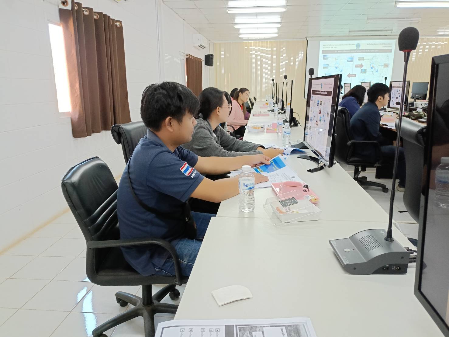 ประชุมพิจารณาการดำเนินงานภายใต้แผนอนุรักษ์และพัฒนา สิ่งแวดล้อม ปีงบประมาณ 2567 โครงการพัฒนาลุ่มน้ำห้วยหลวงตอนล่าง..คลิก
