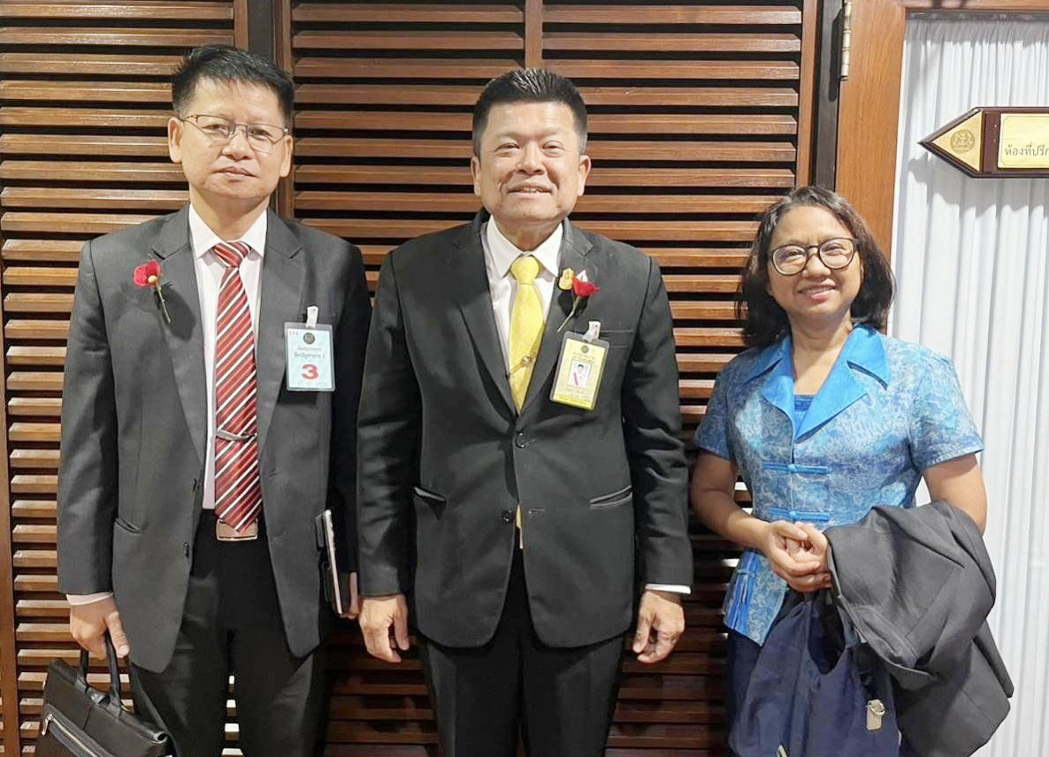 เข้าร่วมเตรียมข้อมูลเพื่อชี้แจงและนำเสนอต่อที่ประชุม ค.ร.ม. เรื่อง (ร่าง) พระราชบัญญัติการประมงแก้ไขพระราชกำหนดการประมงพ.ศ 2558..คลิก