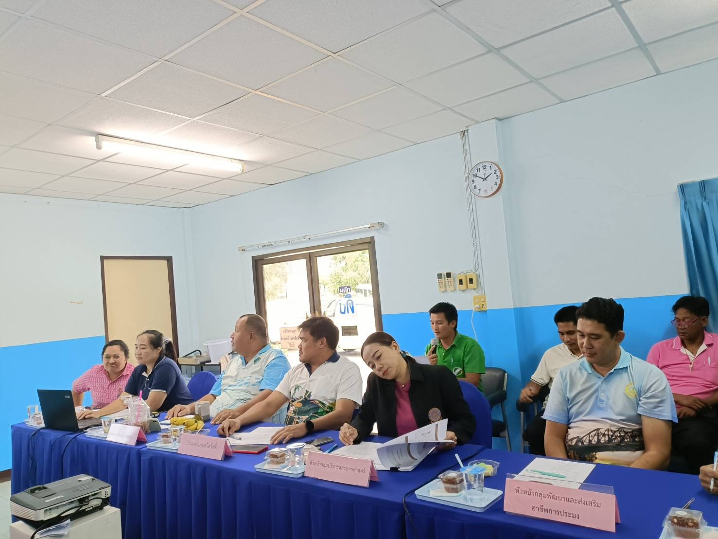 ประชุมข้าราชการ พนักงานราชการ และเจ้าหน้าที่สำนักงานประมงจังหวัดกาญจนบุรี ประจำเดือน มกราคม ๒๕๖๗