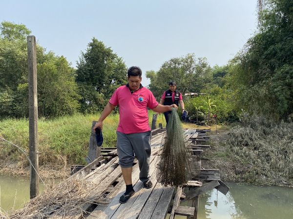 สำนักงานประมงพื้นที่กรุงเทพมหานคร ลงพื้นที่ติดตามตรวจสอบการทำการประมง โดยการใช้เครื่องมือประมงผิดกฎหมาย ประเภทลอบพับ (ไอ้โง่)