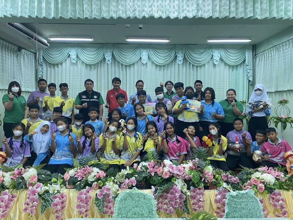 สำนักงานประมงพื้นที่กรุงเทพมหานคร จัดอบรมโครงการส่งเสริมการเพาะเลี้ยงสัตว์น้ำสวยงามในโรงเรียนพื้นที่กรุงเทพมหานคร