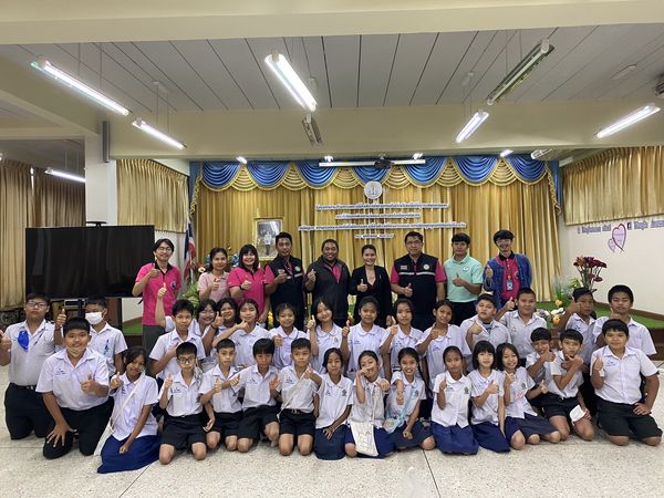 สำนักงานประมงพื้นที่กรุงเทพมหานคร จัดอบรมโครงการส่งเสริมการเพาะเลี้ยงสัตว์น้ำสวยงามในโรงเรียนพื้นที่กรุงเทพมหานคร