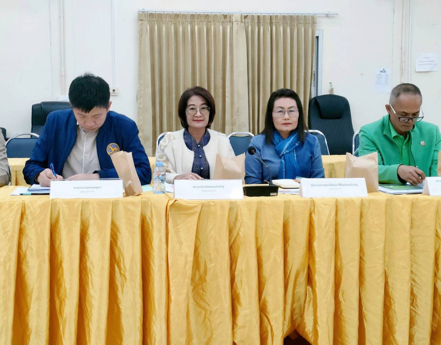 นายบุญหลาย กุลนารัตน์ ประมงจังหวัดหนองบัวลำภู มอบหมายให้ นางถนอมขวัญ นอศรี หัวหน้ากลุ่มบริหารและยุทธศาสตร์ ร่วมประชุมคณะกรรมการนโยบายที่ดินจังหวัดหนองบัวลำภู (คทช.จังหวัด) ครั้งที่ 1/2567