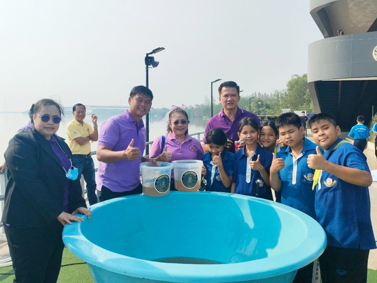 การไฟฟ้าฝ่ายผลิตแห่งประเทศไทย (กฟผ.) โรงไฟฟ้าบางปะกง สนับสนุนงบประมาณจัดซื้อพันธุ์กุ้งกุลาดำ เพื่อปล่อยลงสู่แหล่งน้ำธรรมชาติ ณ แม่น้ำบางปะกง อำเภอบางปะกง จังหวัดฉะเชิงเทรา..คลิก