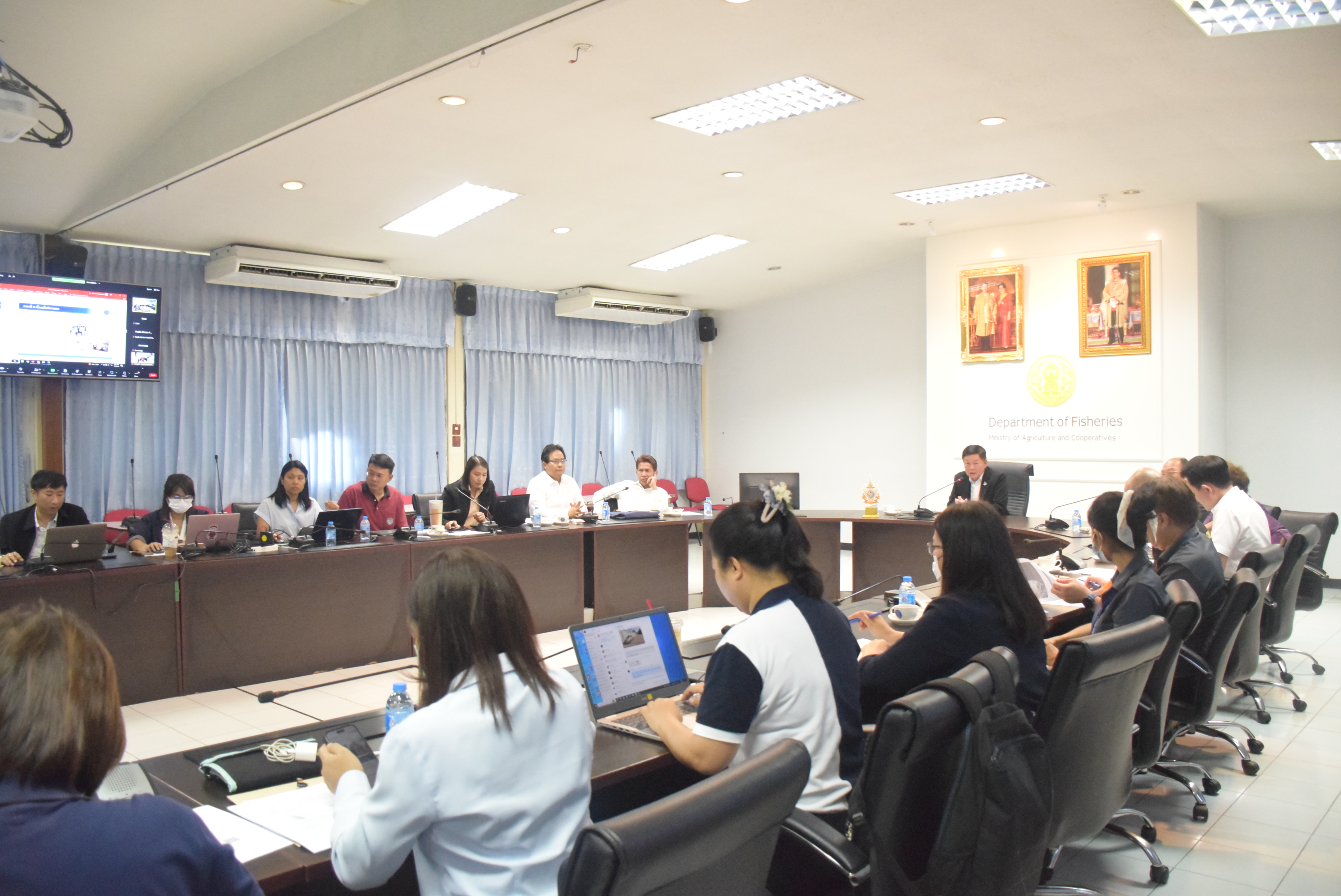 รองอธิบดีกรมประมง เน้นย้ำยกระดับการอนุญาตและการตรวจสอบสัตว์น้ำหรือผลิตภัณฑ์สัตว์น้ำ  เพื่อป้องกันการลักลอบนำเข้าสินค้าประมงผิดกฎหมาย