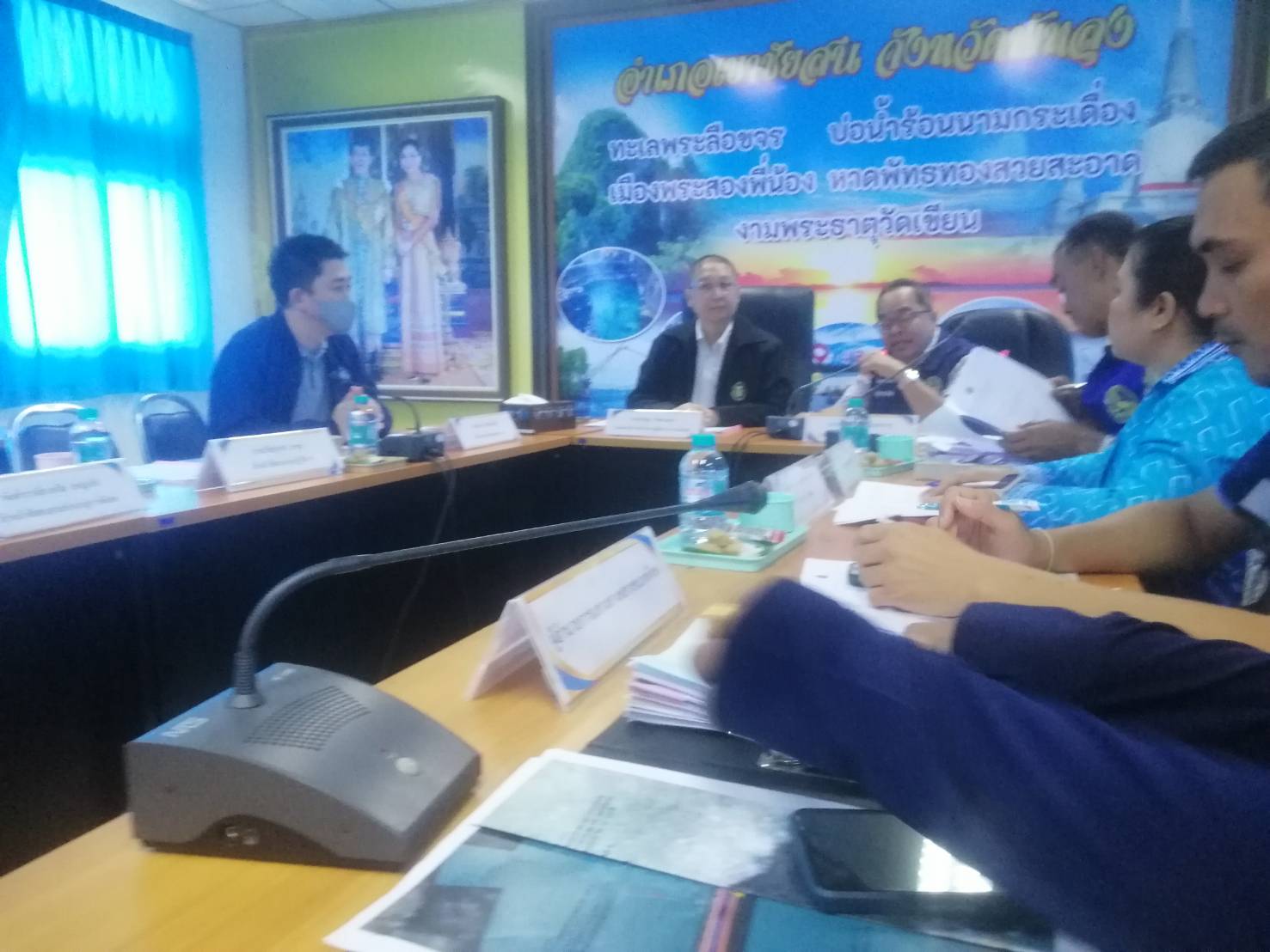 ประมงจังหวัดพัทลุง พร้อมด้วย หัวหน้ากลุ่มบริหารจัดการด้านการประมง   ประมงอำเภอเขาชัยสน ลงพื้นที่ตรวจสอบข้อเท็จจริงในพื้นที่และประชุม หารือแนวทางการแก้ไขปัญหาเรื่องร้องเรียน..คลิก