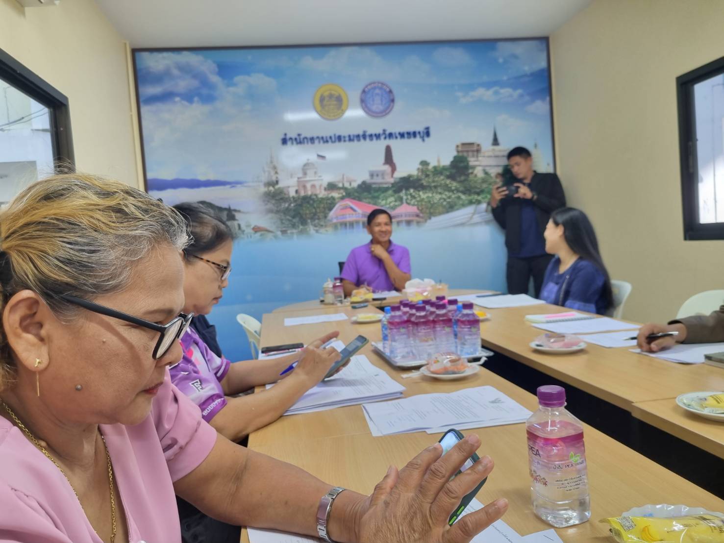 เข้าร่วมประชุมคณะกรรมการขับเคลื่อนนโยบายของกรมประมง จังหวัดเพชรบุรี (Fisheries Co-ordinator : FC) ครั้งที่ ๒/๒๕๖๗..คลิก