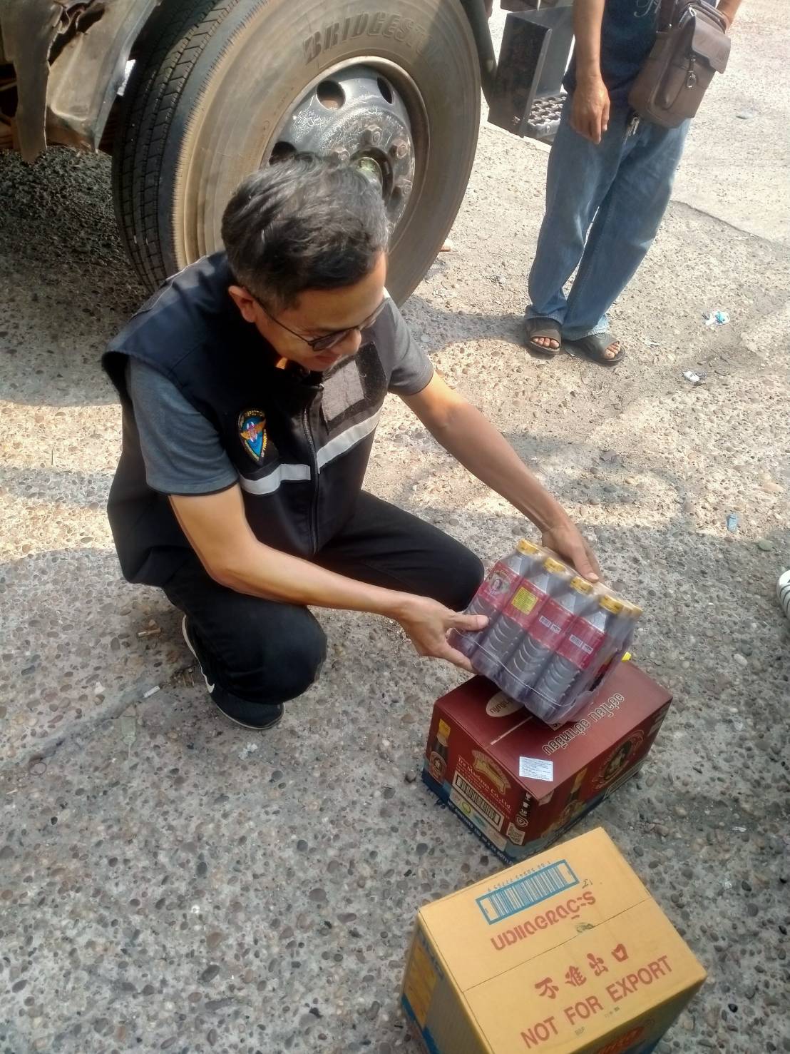 20 กุมภาพันธ์ 2567 ด่านตรวจประมงมุกดาหาร ตรวจสอบสินค้าสัตว์น้ำส่งออกไปยังสปป.ลาว ณ สะพานมิตรภาพไทย-ลาว 2..คลิก