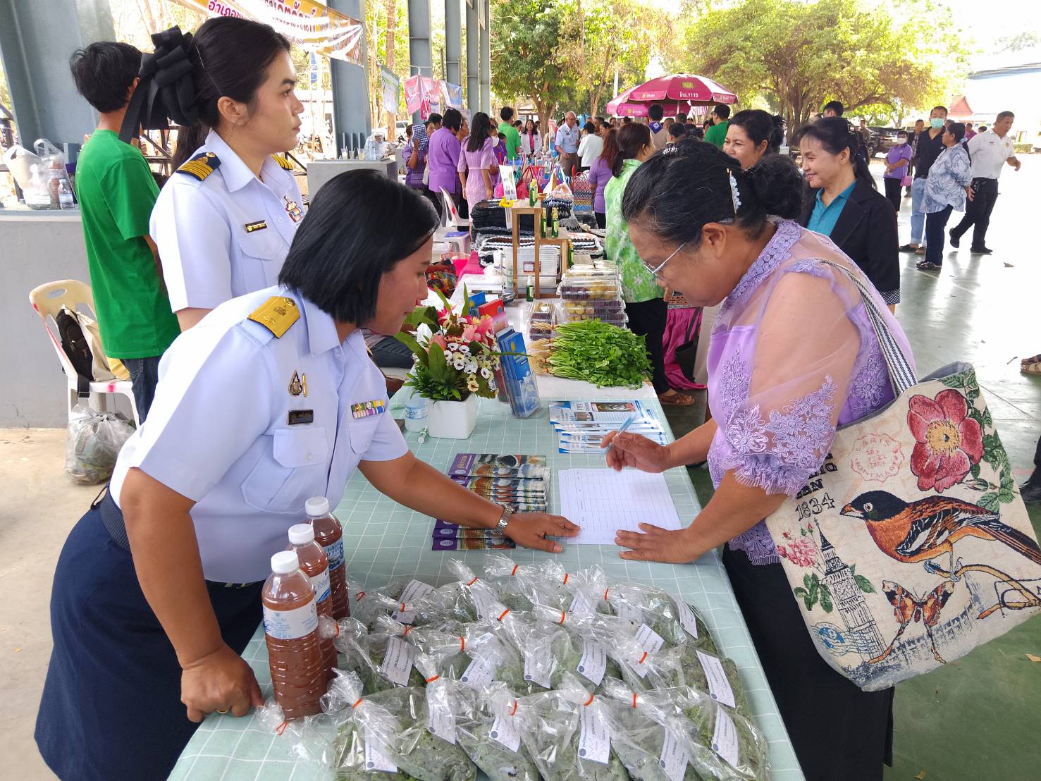 ประมงเพชรบูรณ์ ออกให้บริการตามโครงการหน่วยบำบัดทุกข์ บำรุงสุข สร้างรอยยิ้มให้ประชาชน (จังหวัดเคลื่อนที่)