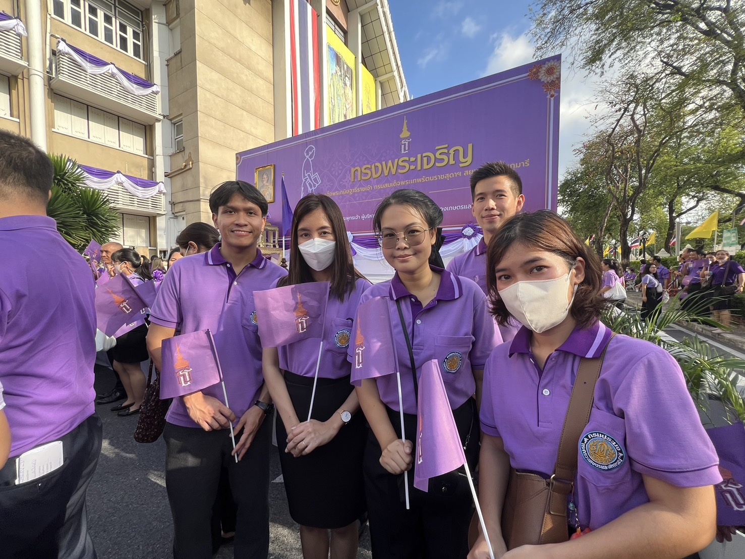 พิธีถวายความจงรักภักดีและสำนึกในพระมหากรุณาธิคุณแด่สมเด็จพระกนิษฐาธิราชเจ้า กรมสมเด็จพระเทพรัตนราชสุดา ฯ สยามบรมราชกุมารี..คลิก