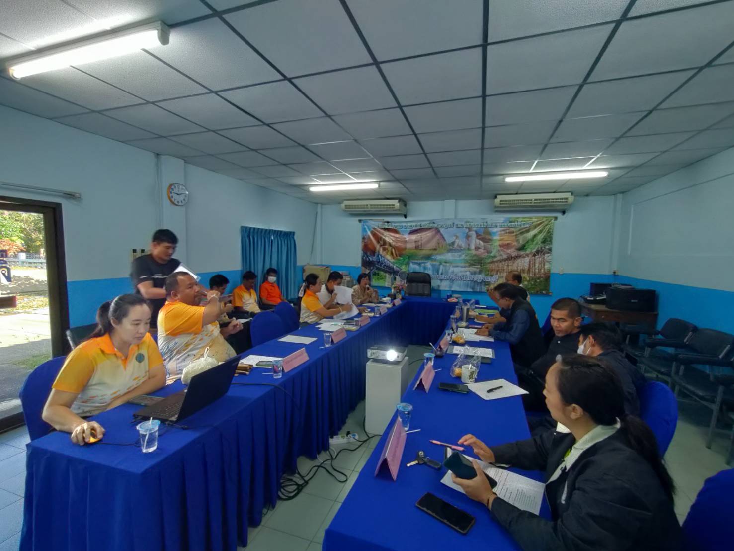ประชุมข้าราชการ พนักงานราชการ และเจ้าหน้าที่สำนักงานประมงจังหวัดกาญจนบุรี ประจำเดือน กุมภาพันธ์ 2567