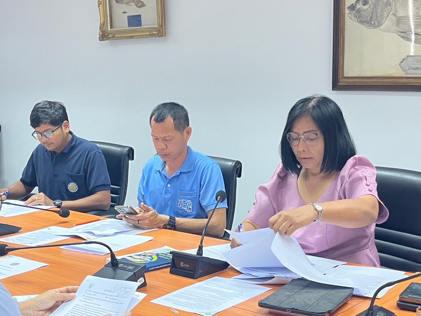 ประชุมหารือแนวทางการส่งเสริมการเพาะเลี้ยงปลายี่สกเทศตามนโยบายรัฐมนตรีว่าการกระทรวงเกษตรและสหกรณ์ (ร้อยเอก ธรรมนัส พรหมเผ่า)..คลิก
