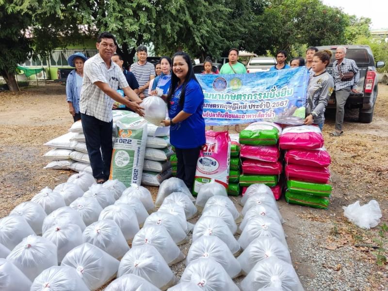 สำนักงานประมงจังหวัดนครสวรรค์ลงพื้นที่ ถ่ายทอดความรู้ และให้คำแนะนำการเพาะเลี้ยงสัตว์น้ำจืด  และให้ความรู้เรื่องมาตรฐานฟาร์มเพาะเลี้ยงสัตว์น้ำจืด..คลิก