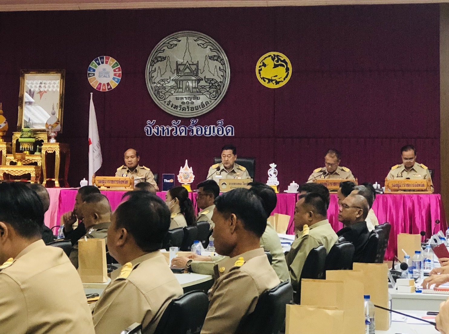 ร่วมประชุมคณะกรมการจังหวัด หัวหน้าส่วนราชการ และนายอำเภอ ครั้งที่ 2/2567 ประจำเดือน กุมภาพันธ์ 2567..คลิก
