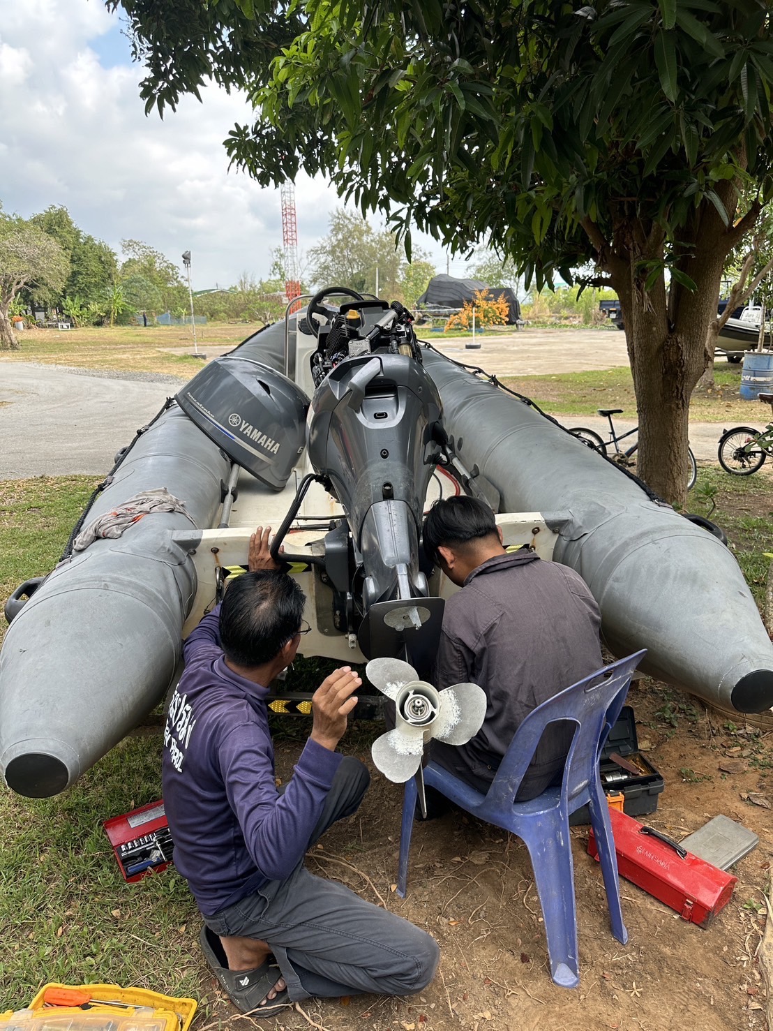 ร่วมกันตรวจสอบและแก้ไขอาการเสียในเครื่องยนต์เรือตรวจประมงทะเล ย01
