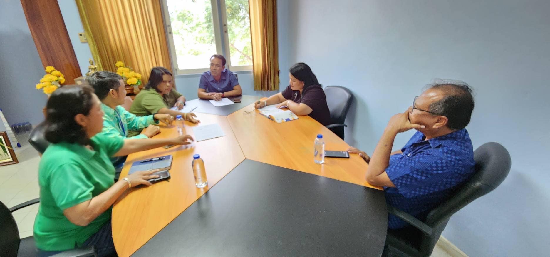 สำนักงานประมงจังหวัดสตูลร่วมกับเทศมนตรีตำบลคลองขุด ปรึกษาหารือ การปรับปรุงท่าเทียบเรือบ้านเขาจีน หมู่ที่ 1 ตำบลคลองขุด อำเภอเมือง จังหวัดสตูล