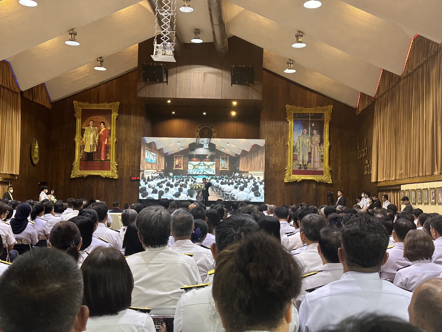 วันศุกร์ที่ 8 มีนาคม 2567 ศูนย์วิจัยและพัฒนาการเพาะเลี้ยงสัตว์น้ำจืดหนองคาย เข้าร่วมการรับฟัง การขับเคลื่อนนโยบายและแนวทางปฎิบัติราชการ กรมประมง ประจำปี 2567 การขับเคลื่อนนโยบายและแนวทางปฏิบัติราชการ ประจำปีงบประมาณ 2567 ณ ห้องประชุมอานนท์ กรมประมง ท่านที่สนใจสามารถเข้าร่วมรับฟังได้ที่ : สถานีประมงต้นแบบ DOF Channel กรมประมง..คลิก