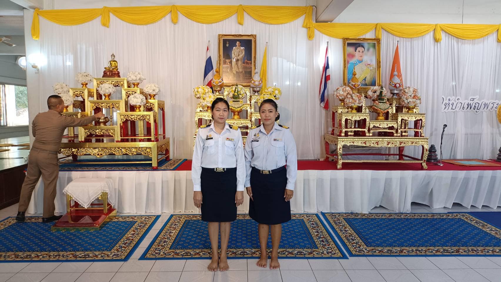 เข้าร่วมพิธีถวายภัตตาหารและเครื่องเขียนพระราชทานของพระบาทสมเด็จพระเจ้าอยู่หัว แด่พระภิกษุสามเณร ในการสอบบาลีสนามหลวง ครั้งที่ 1..คลิก