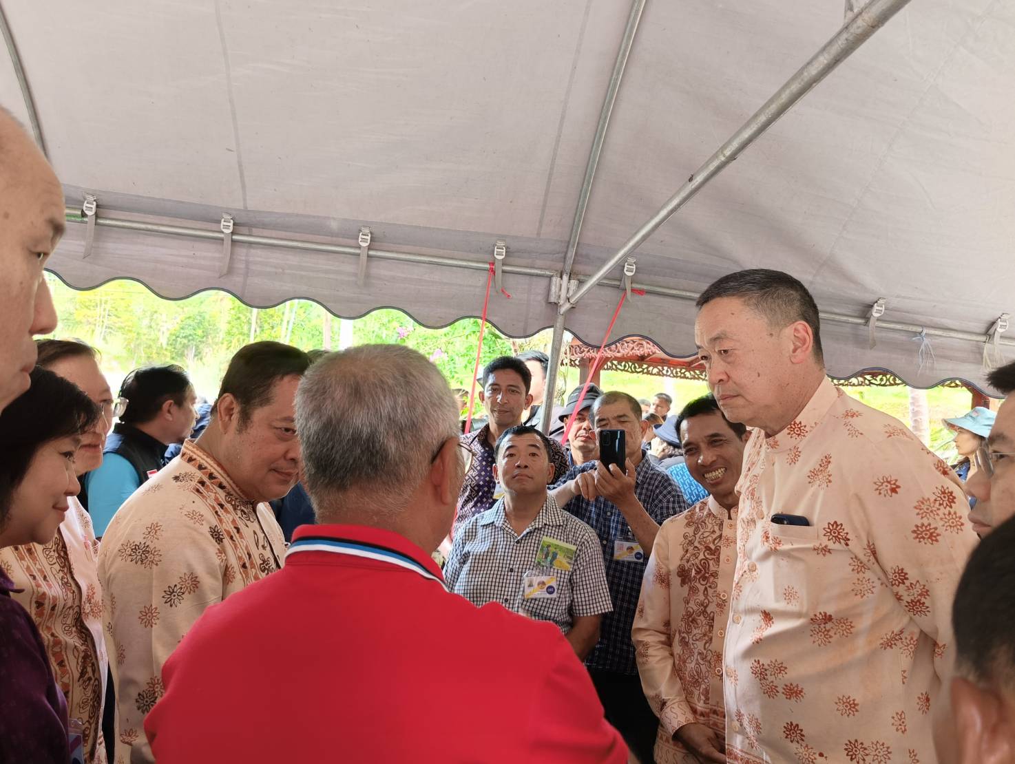 ร่วมให้การต้อนรับ นายเศรษฐา ทวีสิน นายกรัฐมนตรี พร้อมด้วยคณะนายกรัฐมนตรีที่อ.เบตงจ.ยะลา..คลิก