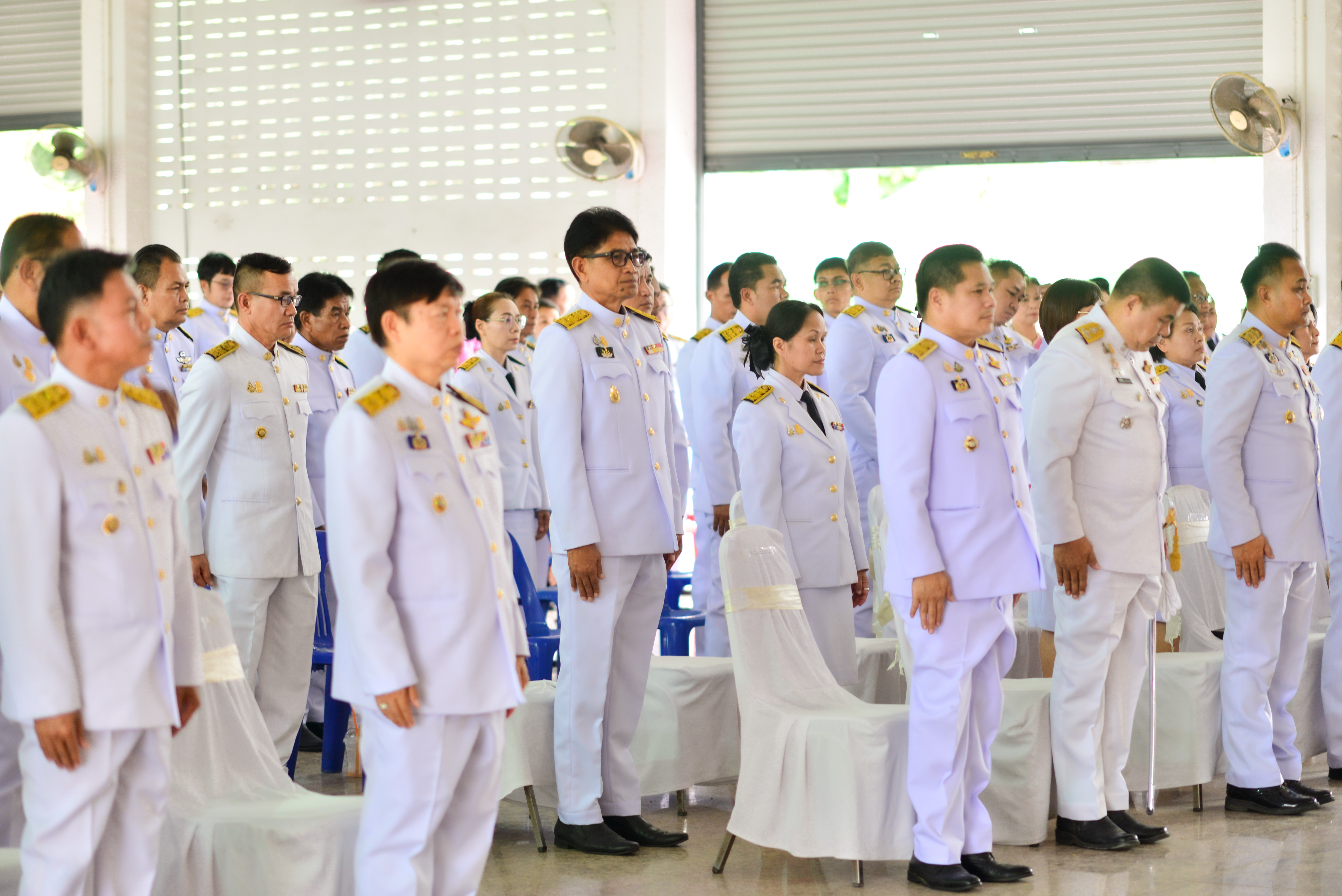 นายบุญหลาย กุลนารัตน์ ประมงจังหวัดหนองบัวลำภู ร่วมในพิธีมอบลายผ้าพระราชทาน..คลิก