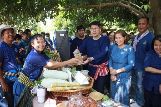 ประมงอำเภอพยุหะคีรี ร่วมกิจกรรม “เอามื้อสามัคคี ทำความดี ถวายเป็นพระราชกุศล”..คลิก