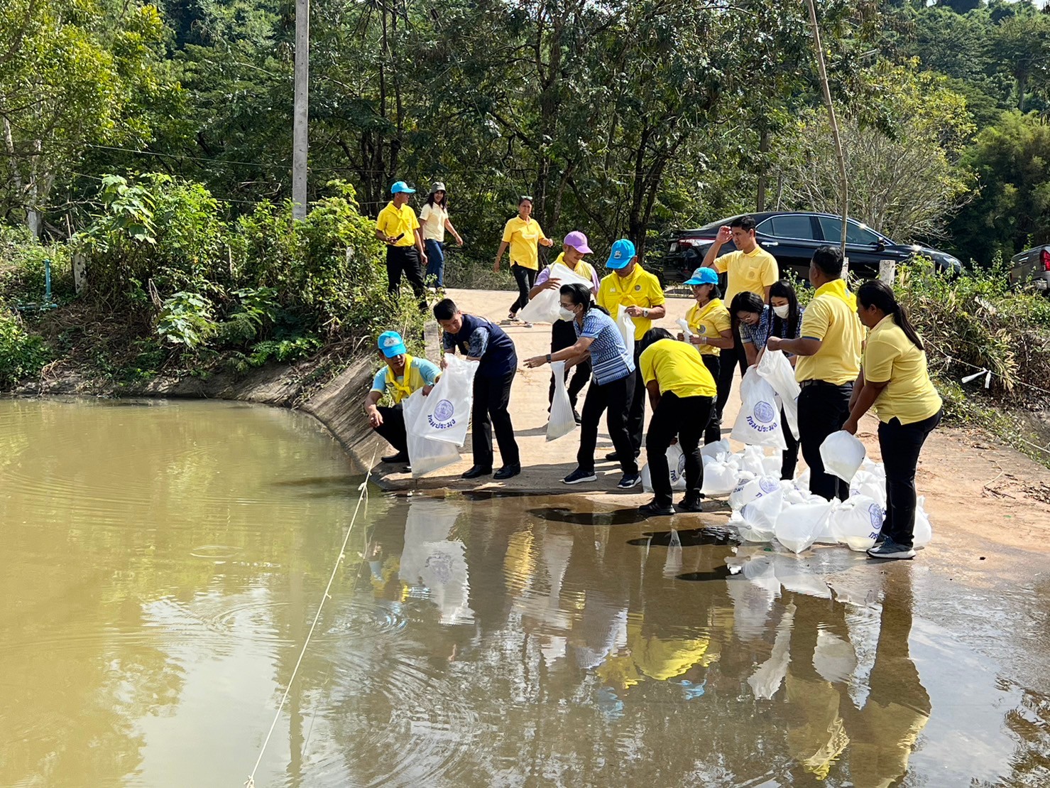 โครงการฟื้นฟูพันธุ์ปลาและสัตว์น้ำจืดของไทย..คลิก