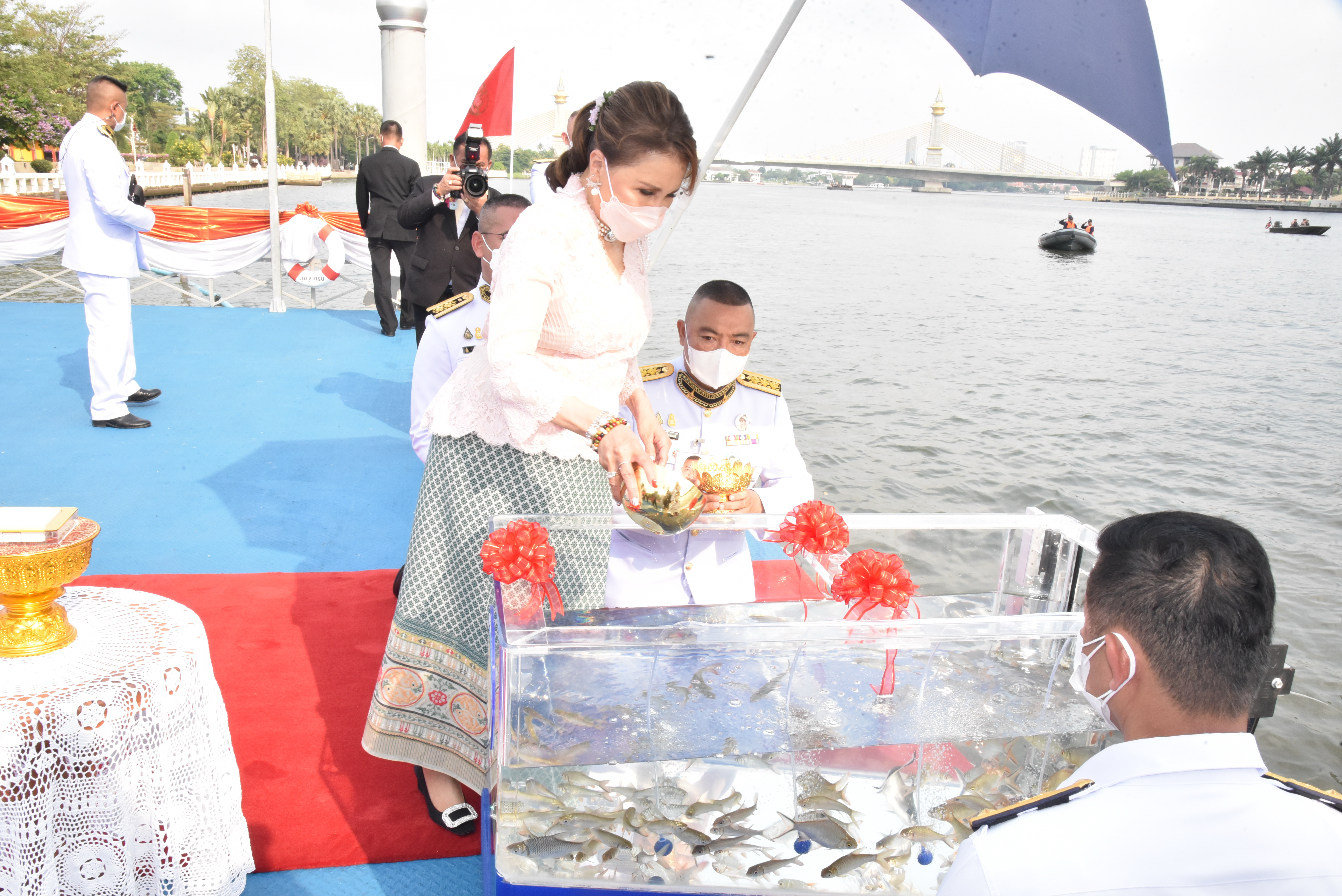 ทูลกระหม่อมหญิงอุบลรัตนราชกัญญา สิริวัฒนาพรรณวดี เสด็จไปทรงปล่อยพันธุ์สัตว์น้ำ เพื่อถวายเป็นพระกุศล เนื่องในวโรกาสคล้ายวันประสูติ..คลิก