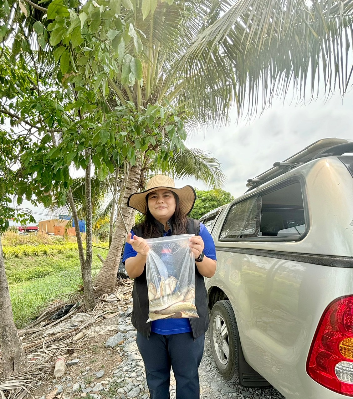 (อ.บางกรวย) ตรวจติดตามและเก็บตัวอย่างฟาร์มเพาะเลี้ยงสัตว์น้ำจืด เพื่อรับรองมาตรฐานฟาร์ม GAP..คลิก