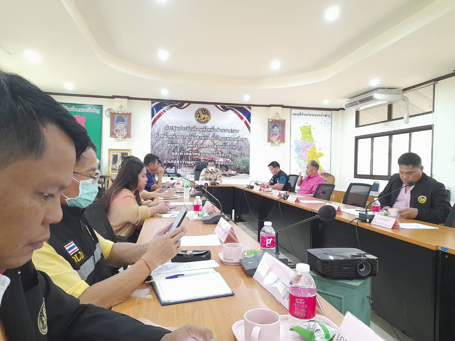 นายสมมิตร ธรรมมิยะ ประมงอำเภอสุวรรณคูหา ร่วมประชุมคณะกรรมการป้องกันและลดอุบัติเหตุทางถนนในช่วงเทศกาลสงกรานต์ 67..คลิก