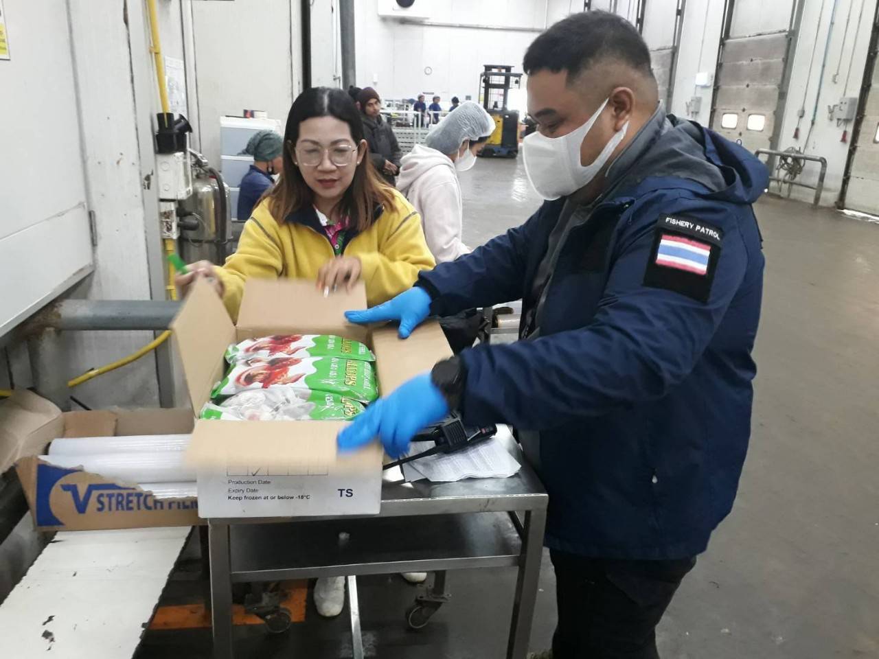 ร่วมกับศูนย์บริหารจัดการด่านตรวจประมงเขต 5 สมุทรสาคร(Contract point) ตรวจปล่อยตู้คอนเทนเนอร์ ณ สถานประกอบการปลายทาง(11 เมษายน 2567)..คลิก