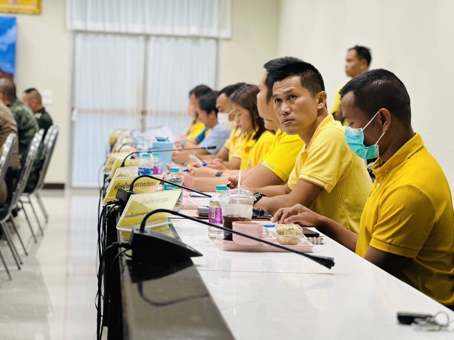 ประชุมคณะกรรมการพัฒนาเพิ่มศักยภาพการค้าและการท่องเที่ยวด่านชายแดนช่องจอม..คลิก