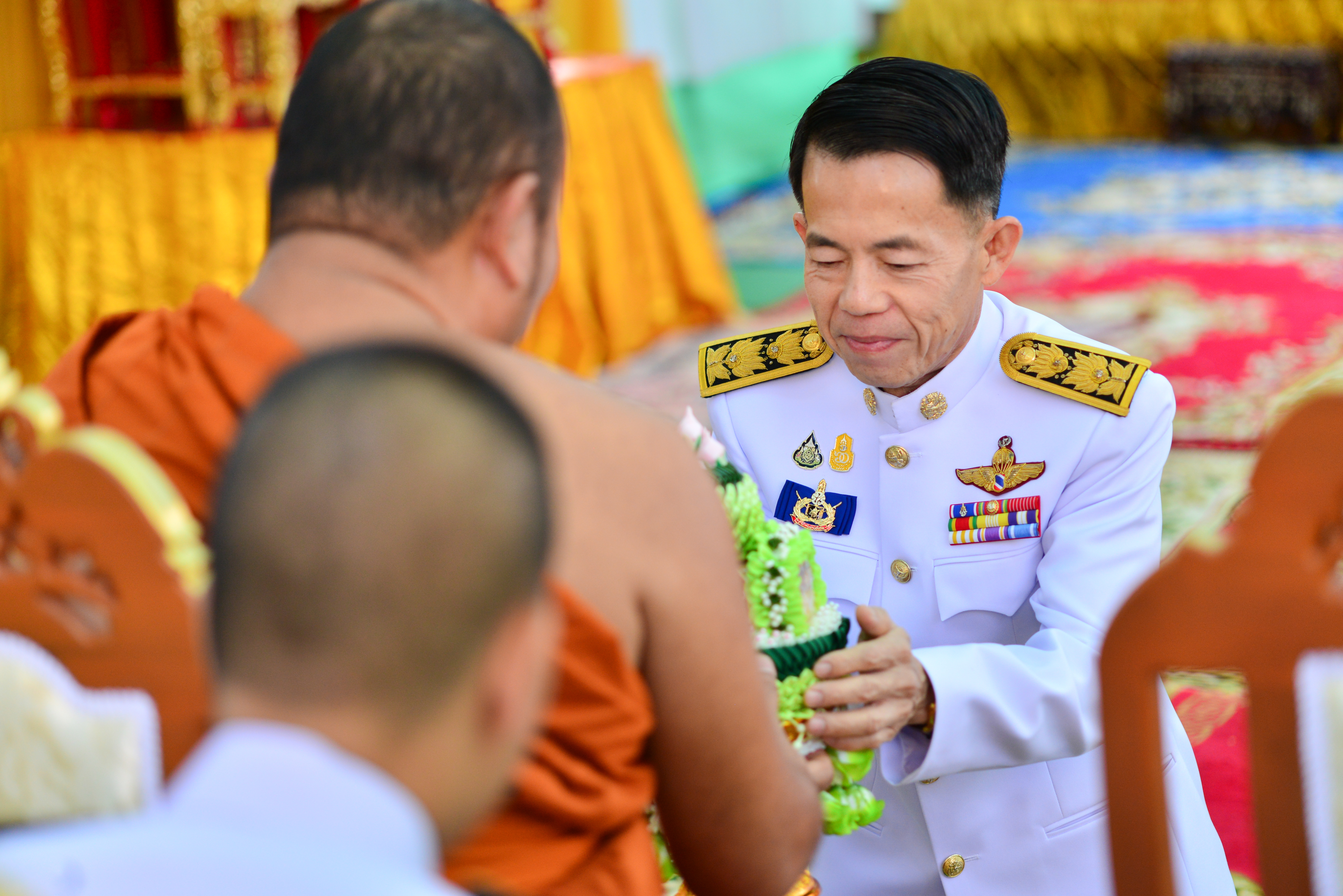 นายประชุม ดวนใหญ่ ประมงจังหวัดหนองบัวลำภู พร้อมด้วย นายสิปปภาส บุญรักษา เจ้าหน้าที่วิเคราะห์นโยบาย และแผนร่วมพิธีบรรพชาสามเณรภาคฤดูร้อน เฉลิมพระเกียรติ พระบาทสมเด็จพระเจ้าอยู่หัว..คลิก
