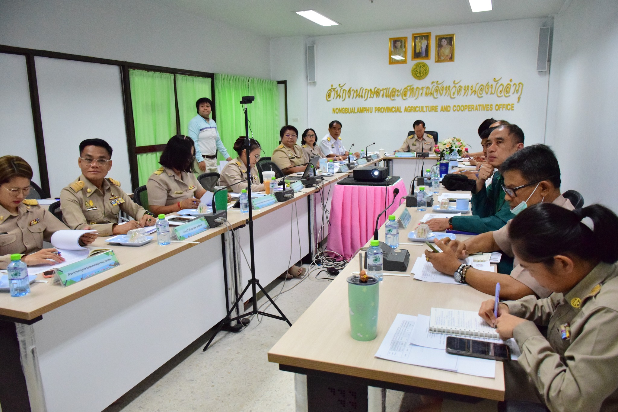 นายประชุม ดวนใหญ่ ประมงจังหวัดหนองบัวลำภู และเจ้าหน้าที่ที่เกี่ยวข้อง ร่วมประชุมคณะกรรมการติดตาม และขับเคลื่อนงานด้านการเกษตรและสหกรณ์ ตามนโยบายรัฐมนตรีว่าการกระทรวงเกษตรและสหกรณ์ ครั้งที่ 2/2567..คลิก