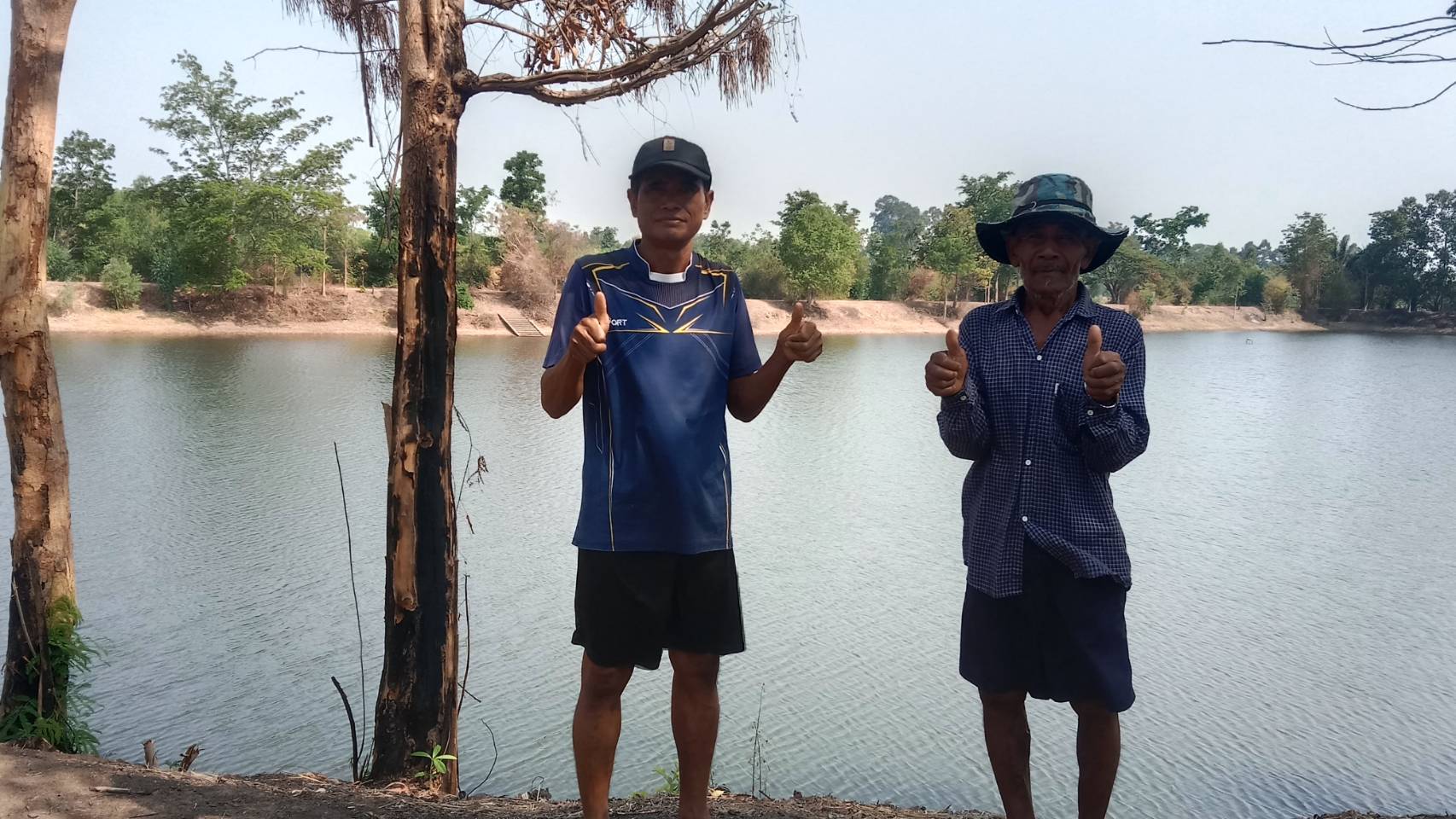 ลงพื้นที่ตรวจสอบปลาตาย ณ หนองบัว..คลิก