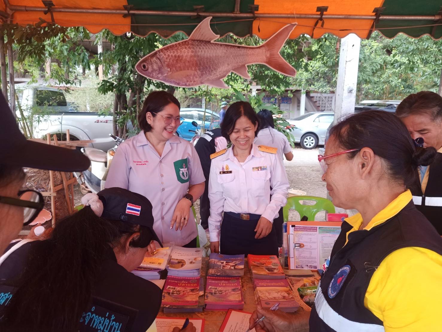ร่วมออกหน่วยบริการโครงการบำบัดทุกข์ บำรุงสุข สร้างรอยยิ้มให้ประชาชน และออกหน่วยแพทย์เคลื่อนที่