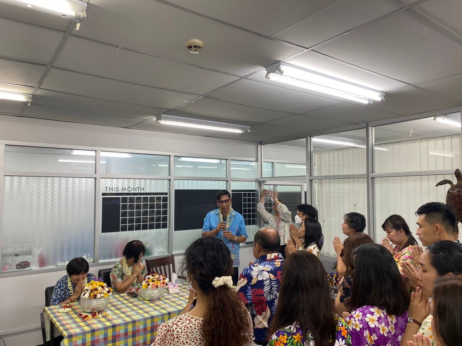 รดน้ำดำหัว ขอพรผู้ใหญ่ เพื่อสืบสานประเพณีวัฒนธรรม ประจำปี 2567..คลิก