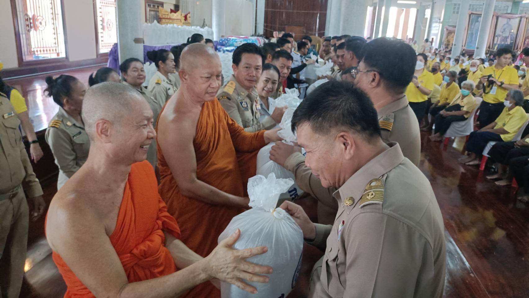 ร่วมจัดกิจกรรมออกให้บริการประชาชนในโครงการปกป้องและเชิดชูสถาบันพระมหากษัตริย์และหน่วยบำบัดทุกข์บำรุงสุขสร้างรอยยิ้มให้ประชาชนจังหวัดราชบุรี (จังหวัดเคลื่อนที่)..คลิก