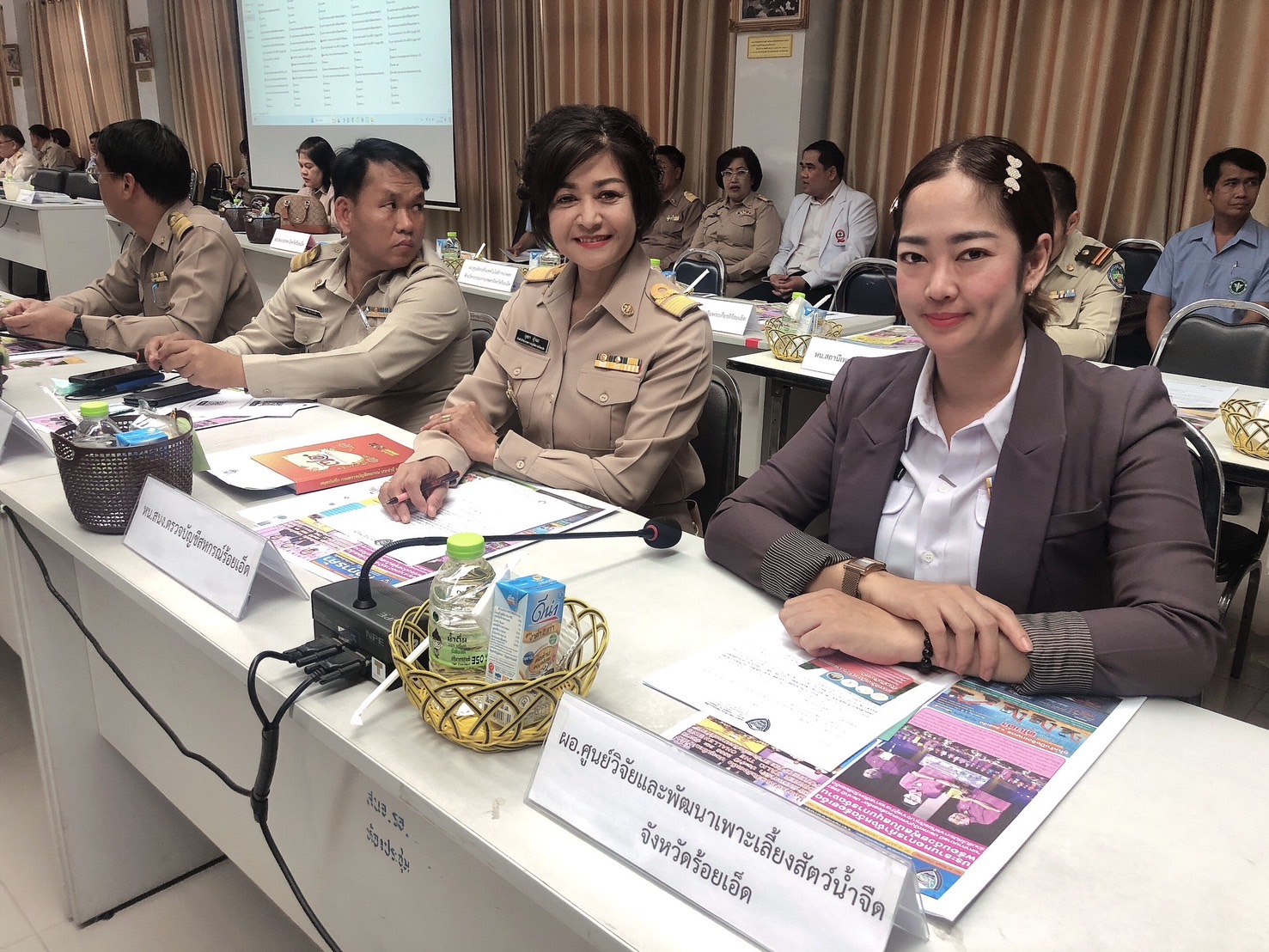 ร่วมประชุมคณะกรรมการจังหวัด หัวหน้าส่วนราชการหัวหน้าหน่วยงานและนายอำเภอ ประจำเดือน เมษายน 2567 ครั้งที่ 4/2567..คลิก