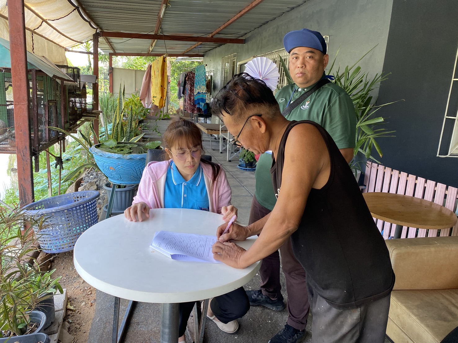 สำนักงานประมงพื้นที่กรุงเทพมหานคร ลงพื้นที่ให้บริการแก่เกษตรกรในพื้นที่เขตประเวศ และเขตลาดกระบัง กรุงเทพมหานคร
