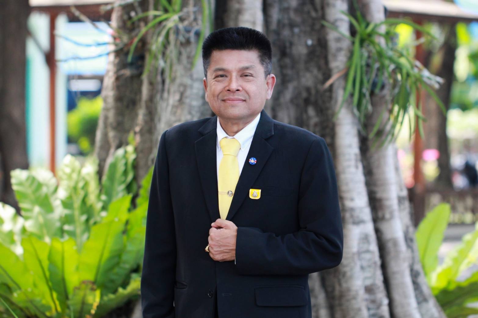 อธิบดีกรมประมง...ขานรับข้อสั่งการธรรมนัส เร่งแก้ไขปัญหาราคาสัตว์น้ำตกต่ำ  คลอดมาตรการป้องกันการลักลอบนำเข้าและสินค้าผิดกฎหมายอย่างต่อเนื่อง  ผนึกกำลังหอการค้าไทย สมาคมการค้า ภาคเอกชน และห้างค้าปลีก - ค้าส่งสมัยใหม่ (Modern Trade)  สนับสนุนผลผลิตสัตว์น้ำในประเทศ..คลิก