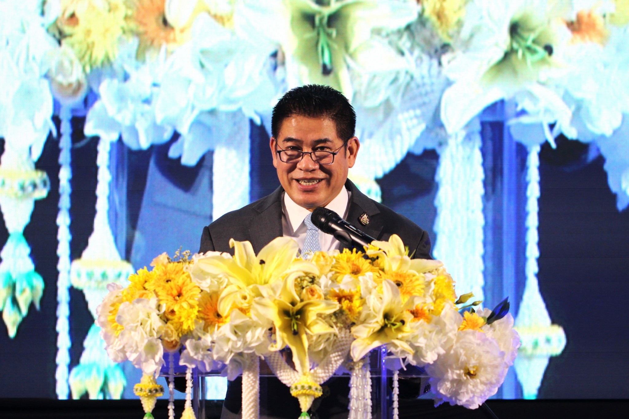 รมว.เกษตรฯ เปิดงาน “ชาตินิยม กะพงไทย (Thai Seabass Fest)”  กรมประมง พร้อม ! เป็นสื่อกลางเชื่อมเกษตรกรสู่ Modern Trade ยกระดับสินค้าปลากะพงไทย..คลิก